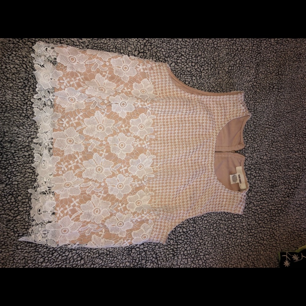 Women’s lace tank